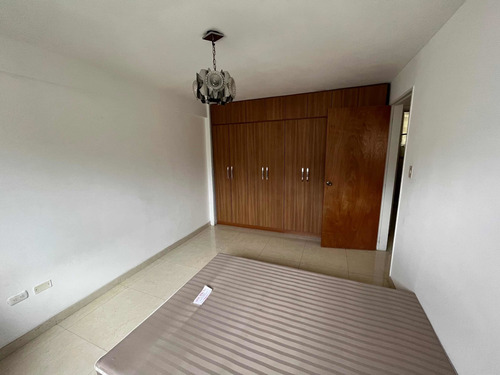 Imagen 21 de 22 de Apartamento Recien Remodelado De 3 Habitaciones Y 2 Baños