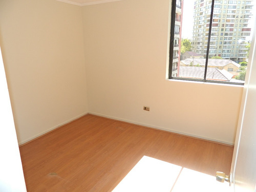 Llano Subercaseaux / Metro El Llano / 3d 2b 1bx Terraza