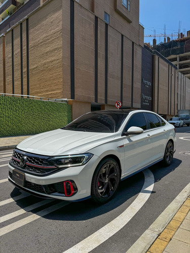 Volkswagen Jetta Vi 2.0 Gli