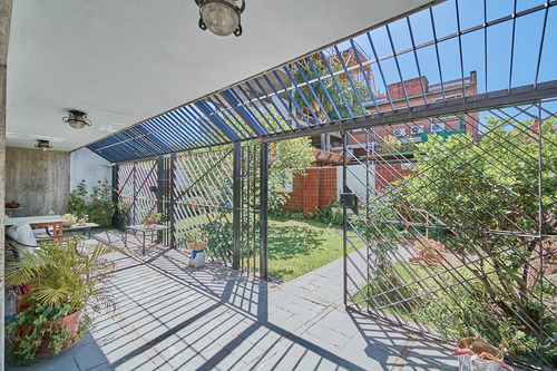 Casa En Venta En Barrio River