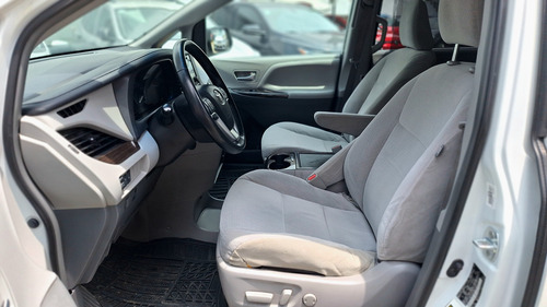 Toyota Sienna 3.5 Xle At