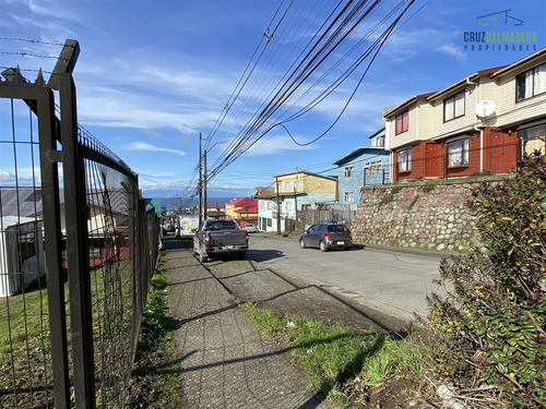 Oficinas Con Amplio Sitio Esquina De 822 M2 Cerca Del Centro
