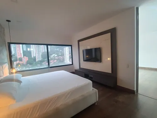 Apartamento En Arriendo Ubicado En El Poblado Sector San Lucas (27093).