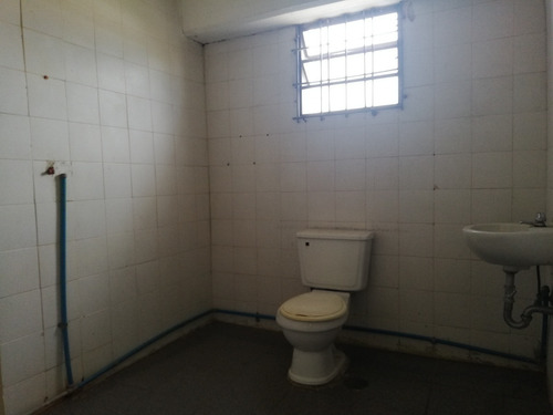 Imagen 12 de 14 de Planta Industrial En Zona Industrial Cloris