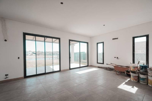Casa Al Lago En Venta En San Matias