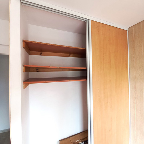 Departamento En Semi Piso 3 Ambientes, Calefacción Y Aa