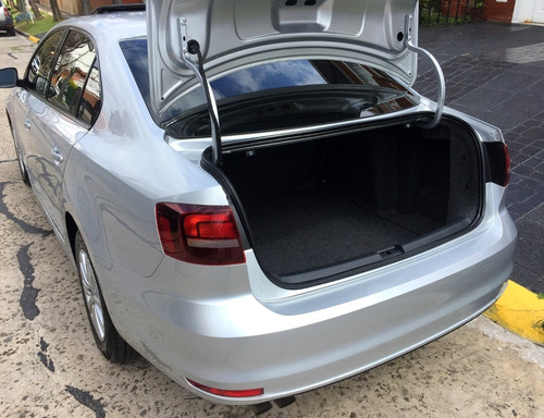 Imagen 11 de 15 de Volkswagen Vento 2.0 Summer Pack 2016 Focus 308 408 Golf Gol