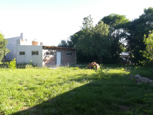 Casa En Arturo Seguí. Excelente Oportunidad, Amplio Terreno