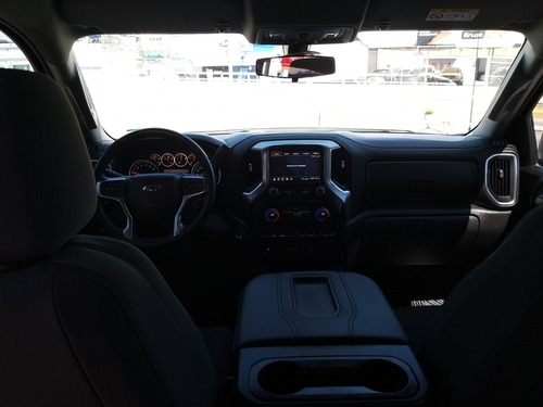 Imagen 4 de 15 de Chevrolet Cheyenne 2020 5.4 2500 Doble Cab Lt Z71 4x4 At