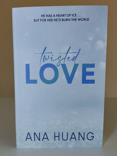 Twisted Love - Ana Huang, De Ana Huang. Editorial Little, Brown Book Group, Tapa Blanda En Inglés, 2022