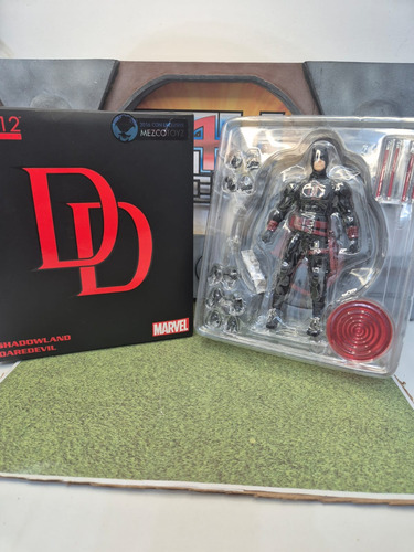 Shadowland Daredevil-demolidor-2016 Conexclusive Mezco Usado