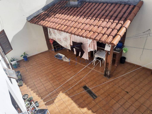 Casa 264m², 6 Dormitorios, 2 Vagas - Saúde - Ca1570