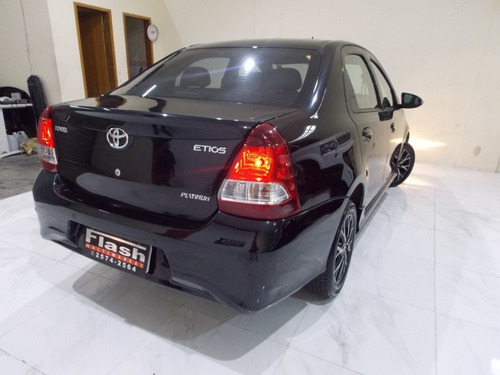 Toyota Etios Sedan 1.5 Platinum 2018 (top De Linha Baixo Km)