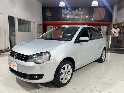 Volkswagen Polo Sedan 1.6 MI COMFORTLINE 8V FLEX 4P AUTOMATIZADO