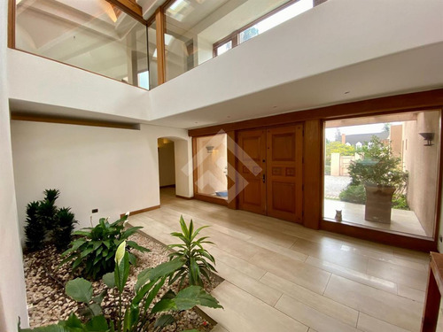 Espectacular Casa Venta De 6 Dorm. En La Dehesa Los Nogales