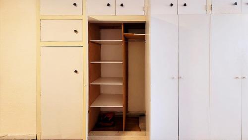 Estudio (antiguo) Piso 2. A Pasos Metro Irarrázaval. Sin Est