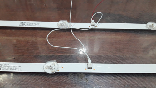 Tiras Led (juego) Tv Ths Ths32hd Impecables Testeadas (Usado)