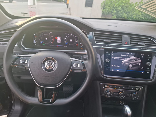 Volkswagen Tiguan Allspac Comf. 1.4 TSI Flex (7) lug. Blindado