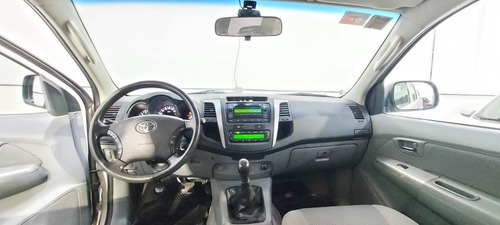 Imagen 7 de 15 de Toyota Hilux 2012 3.0 Cd Srv I 171cv 4x2