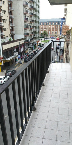 Imagen 13 de 14 de 3 Ambientes A La Calle Con Balcon Saliente Totalmente Reciclado A Nuevo