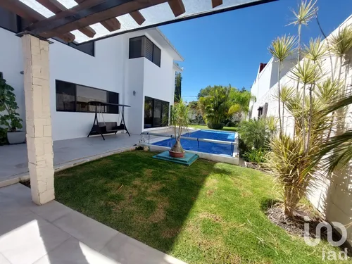 Venta Casa 5 Ambientes Jurica