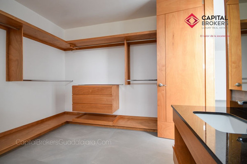 Imagen 15 de 29 de Moderna Residencia De Lujo En Venta Zona Plaza Del Sol