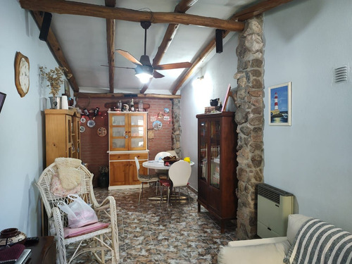 Imagen 24 de 27 de Casa En Venta De 3 Dormitorios C/ Cochera En Villa Giardino