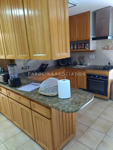 Hermosa Casa En Venta De 5 Dormitorios En Mansa, Punta Del Este.