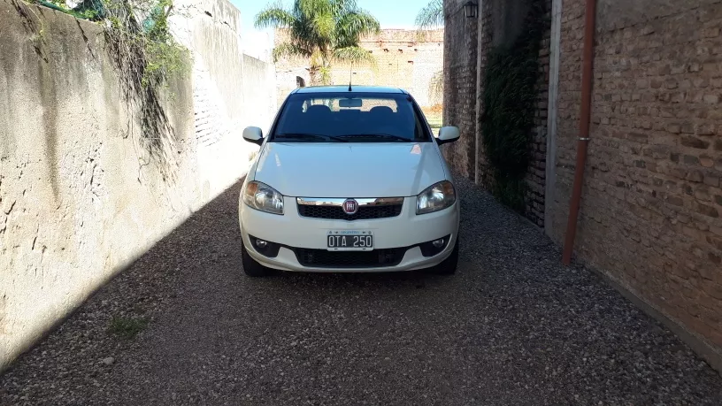 Fiat Siena 1.4 El My 2015