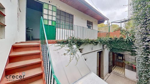 Hermosa Casa De Epoca De 4 Ambientes Con Terraza Y Patio