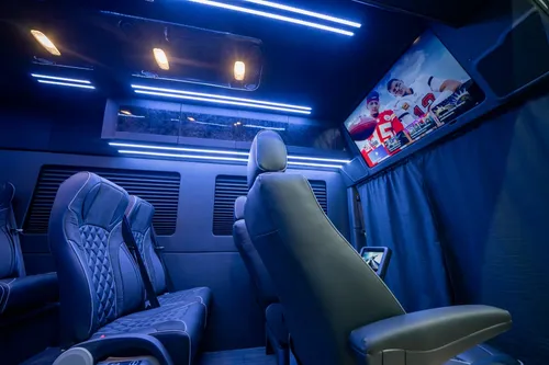 Sprinter Xl 2025 De Royal Van Edicion Especial Touring Vip