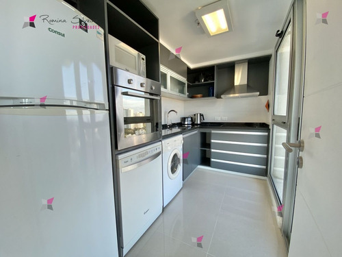 Imagen 6 de 24 de Venta De Apartamento De 2 Dormitorios En Brava En Edificio Icon Brava Punta Del Este