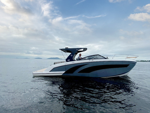 Lancha Triton Flyer 38 T-top || Zero ||