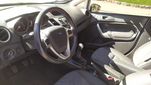 Ford Fiesta Kinetic Design 1.6 Design 120cv Titanium 2013