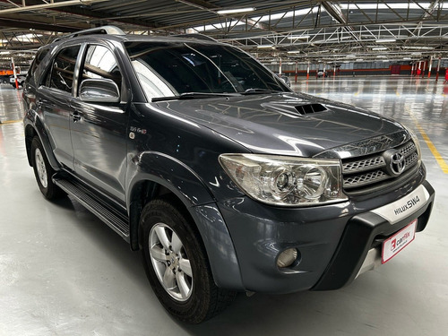 Toyota Hilux SW4 3.0 SRV 4X4 7 LUGARES 16V TURBO INTERCOOLER DIESEL 4P AUTOMÁTICO