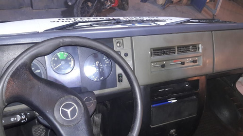 Mercedes Benz 710 Plus Auxilio Mecanico Remolque