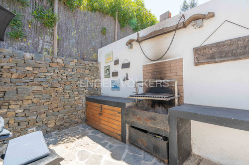 Hermosa Casa En Corazón De Cachagua