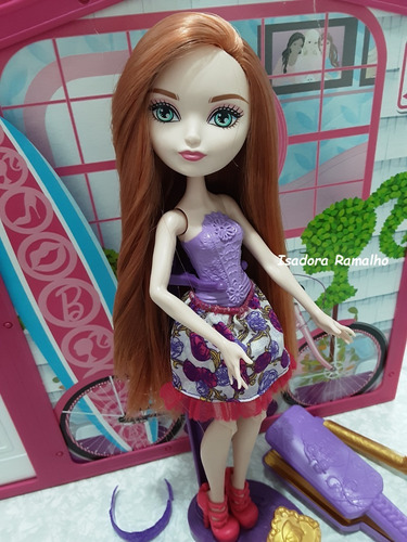 Boneca Ever After High - Holly O'hair- Penteados Mágicos (Usado)
