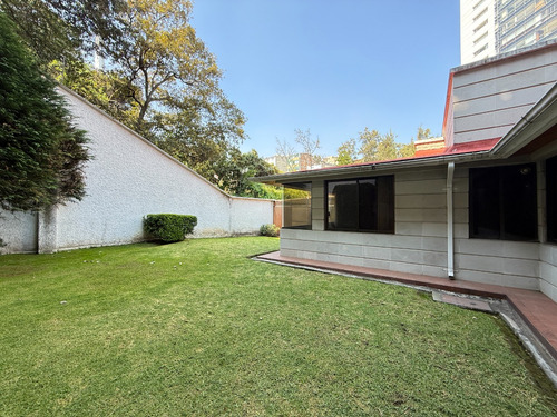 Casa En Venta En Bosque De Las Lomas