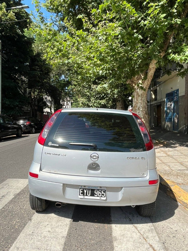Imagen 4 de 15 de Chevrolet Corsa 2005 1.8 Gl Pack 2
