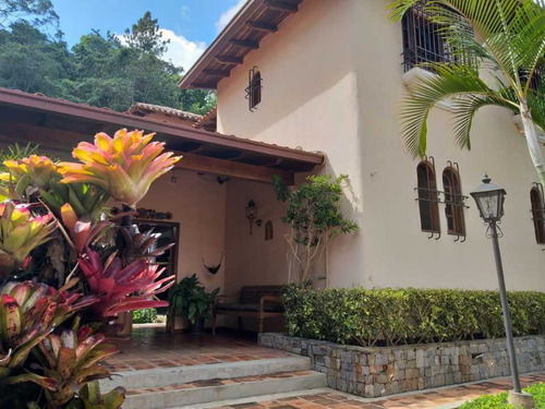 Imagen 5 de 30 de Se Vende Hermosa Casa Colonial 550m2 7h/6b/4p La Lagunita 7108