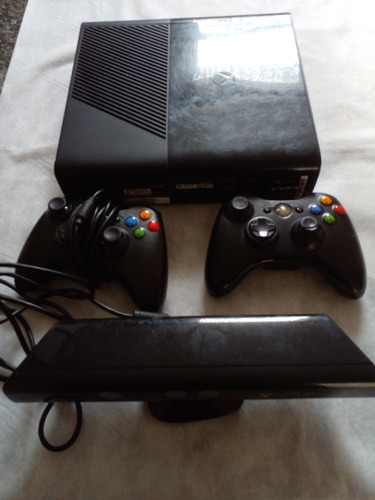 Video Game X Box 360 Console C/kinect 2 Controles E 8 Jogos.