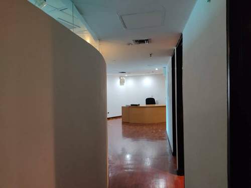Imagen 4 de 13 de Se Alquila Oficina 158m2 Centro Lido