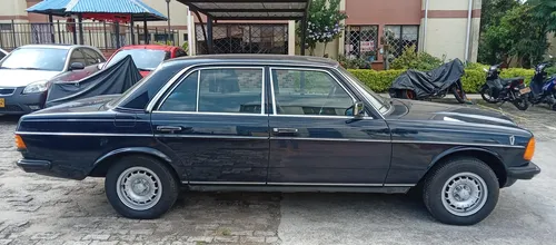 Mercedes-Benz 230 2.3 S123
