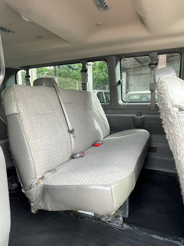 Chevrolet Express 6.0 Ls C 15 Pas At