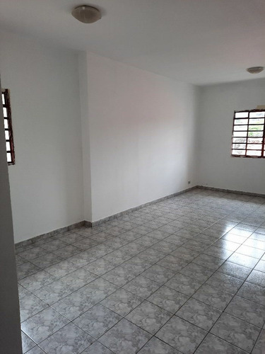 Casa Comercial À Venda Na Rua Professor Jamil Anderaos, Vila Cruzeiro, São Paulo - Sp - Liv-12186