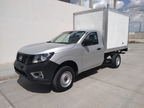 Imagen 1 de 12 de Nissan Np300 2017 2.5 Estacas Dh Aa Mt