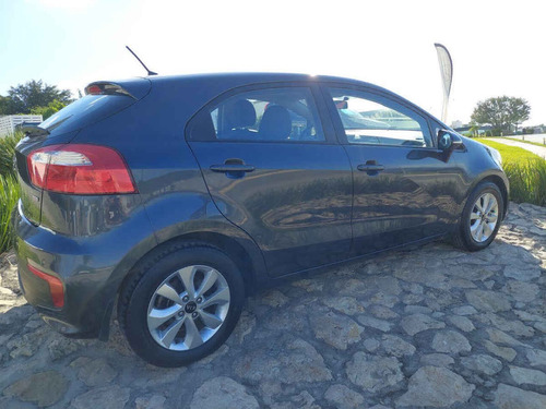 Imagen 5 de 15 de Kia Kia Rio Hb 2017 5p Hb Ex, Tm6, Ve, Qc, F Niebla, R-15