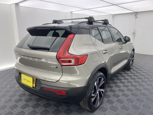 Imagen 13 de 25 de Volvo Xc 40 B5 2.0 2022