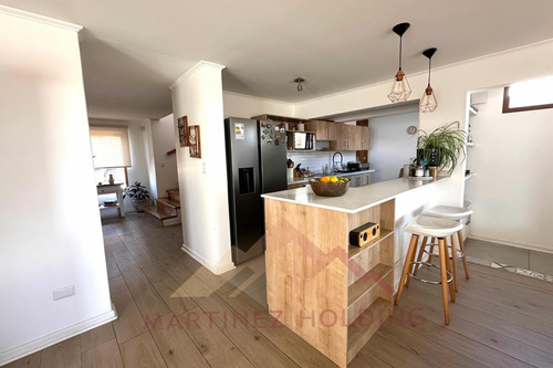 Casa Completamente Remodelada Amplia Y Cómoda En San Joaquín